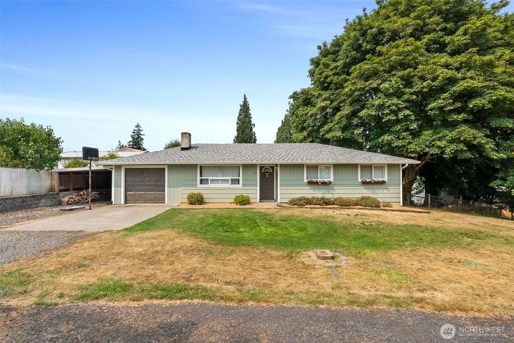 310 E Cedarcrest Court, Napavine
