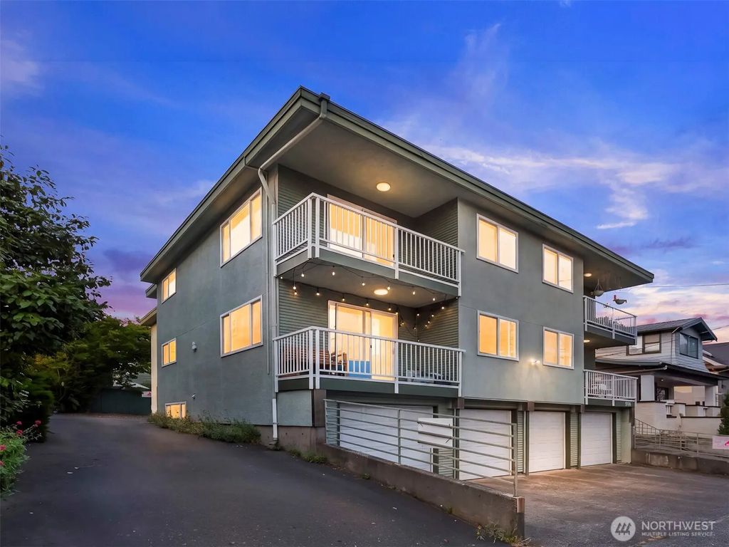 506 N 45th Street 302, Seattle