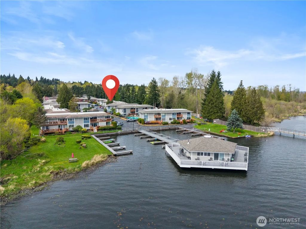 17404 Ne 45th Street 170, Redmond