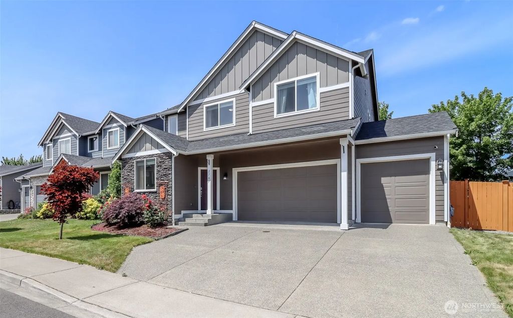 2707 179th Street E, Tacoma