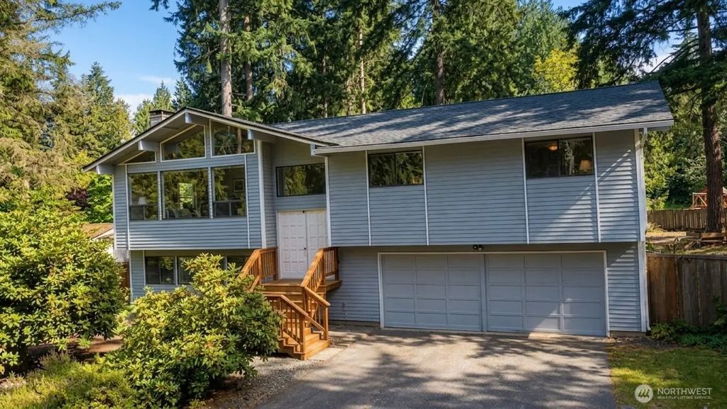 18016 S Tapps Drive E, Lake Tapps