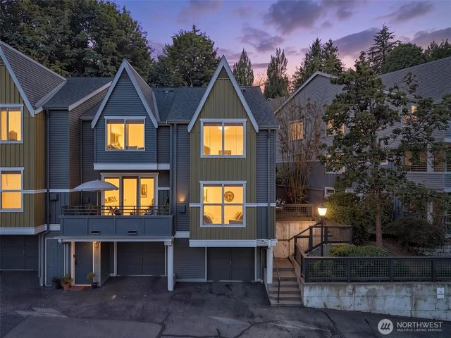 1551 Cherrylane Avenue S 1551, Seattle