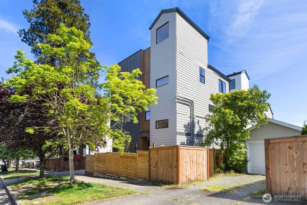 929 N 87th Street, Seattle