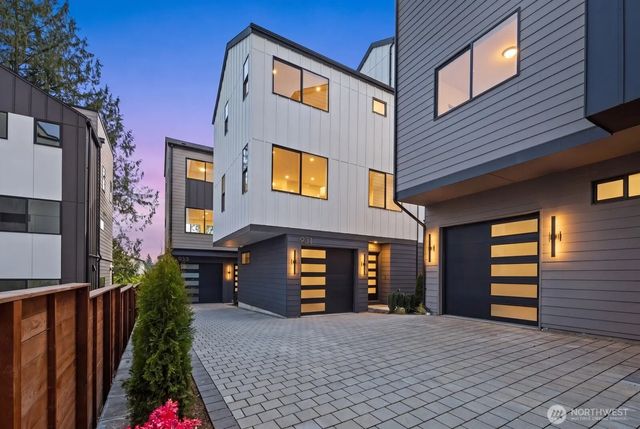 931 N 87th Street, Seattle