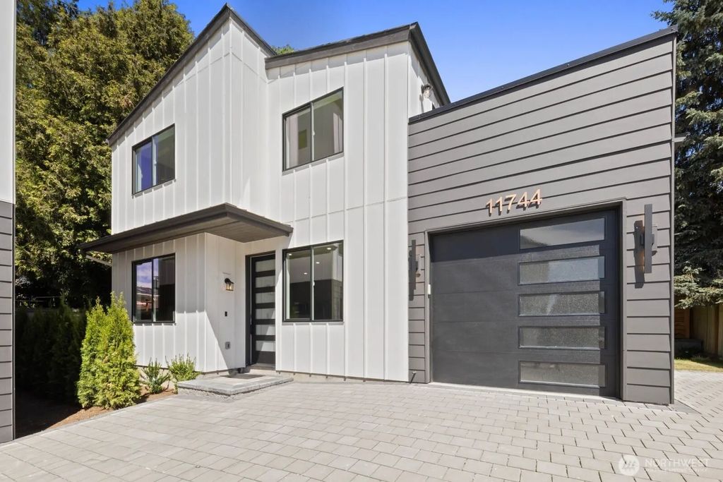 11744 Dayton Avenue N, Seattle