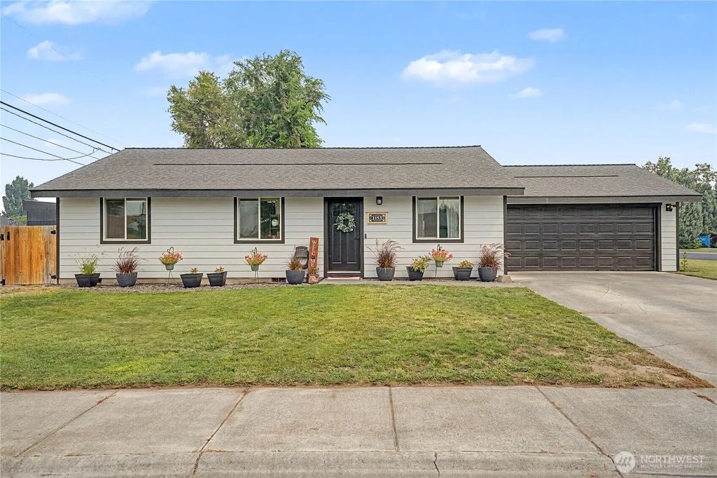 1153 S Grand Drive, Moses Lake