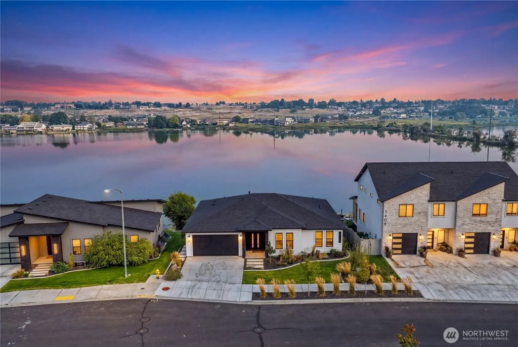 1405 W Lakeside Drive, Moses Lake