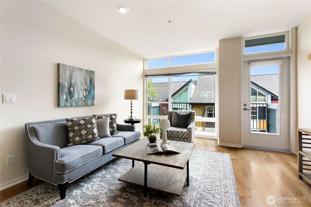 15130 Ne 81st Way 104, Redmond