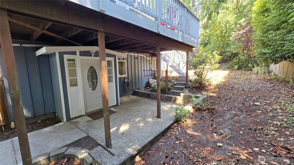 13709 Se 23rd Street Lower, Bellevue