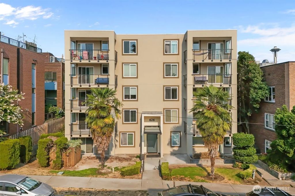 626 4th Avenue W 306, Seattle