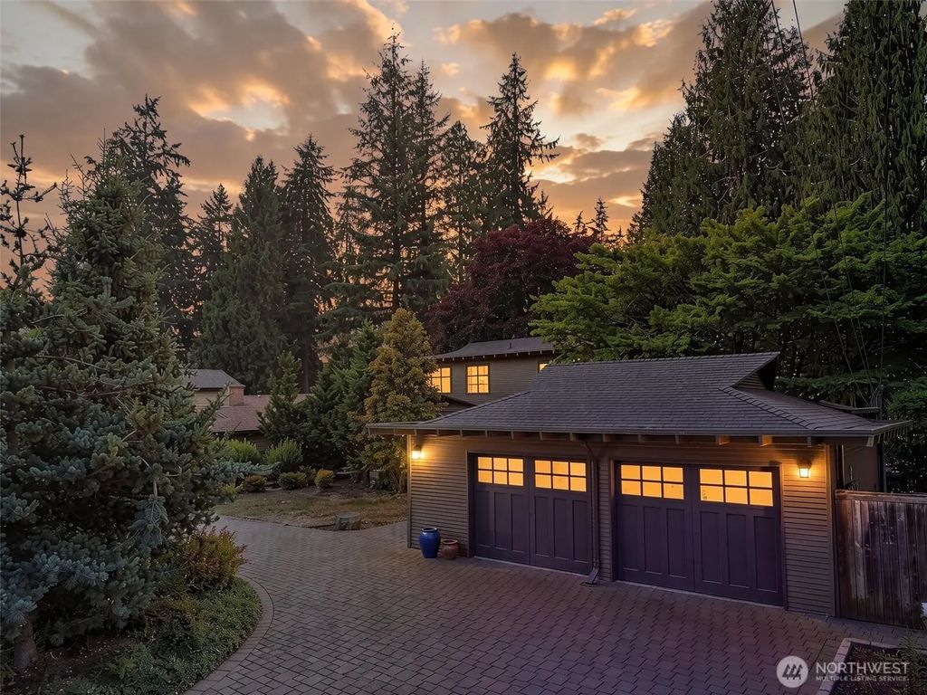 12838 Ne 73rd Street, Kirkland