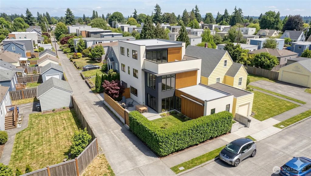 3820 Ne 62nd Street, Seattle