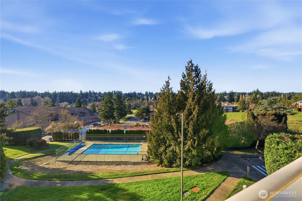 23007 Lakeview Drive A303, Mountlake Terrace