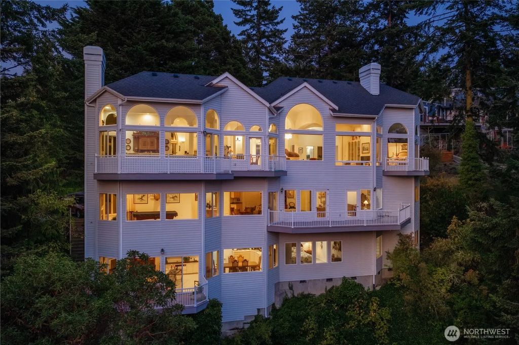 11746 Mccorkle Place, Anacortes