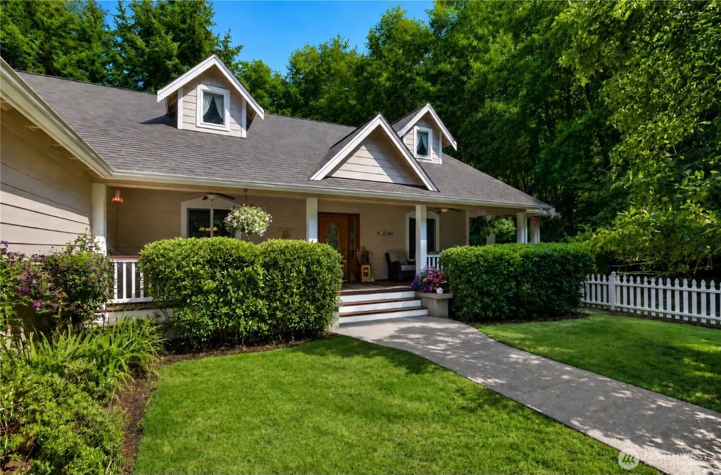 351 E Island Shores Road, Shelton