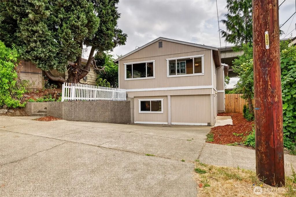 4042 5th Avenue Ne, Seattle
