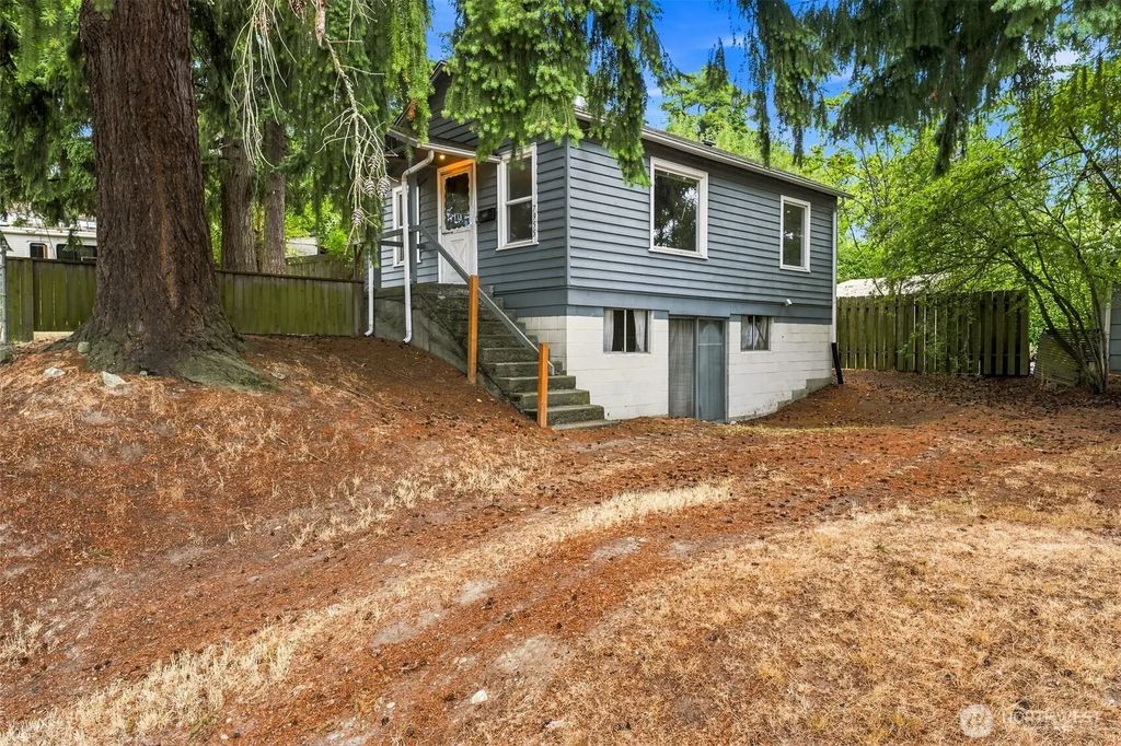 7955 29th Avenue Sw, Seattle