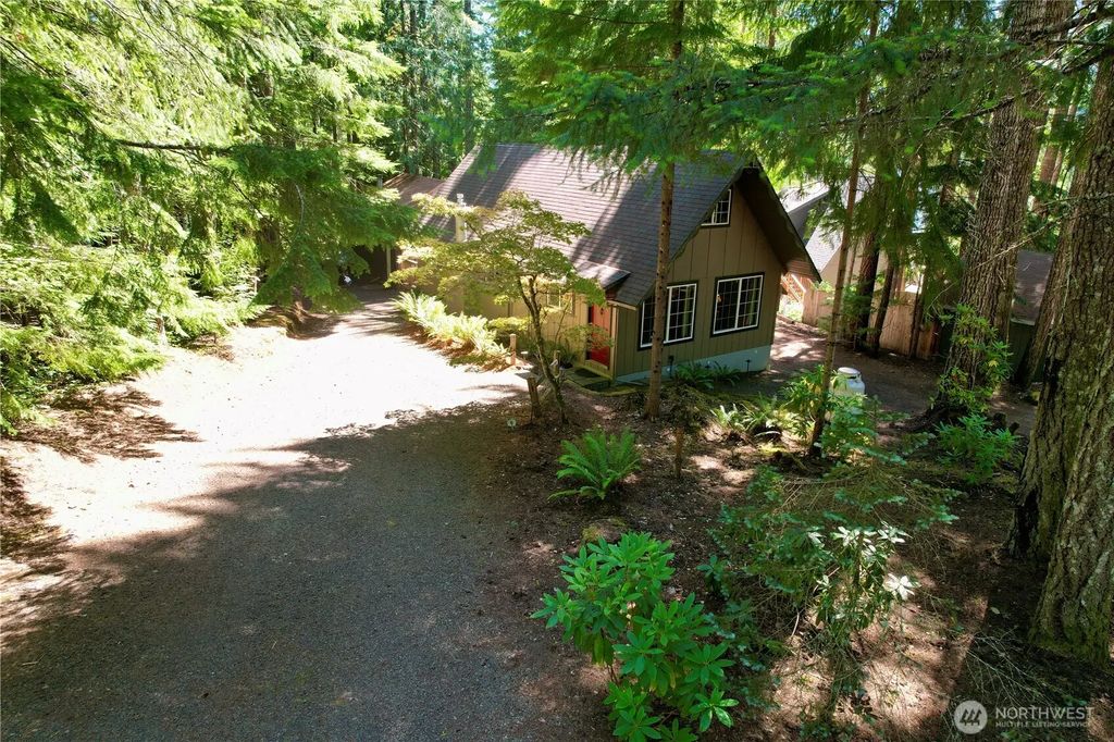 111 N Mount Church Drive, Hoodsport