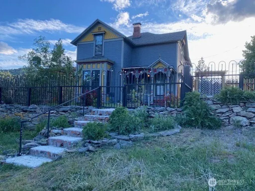 645 S Kauffman Street, Republic