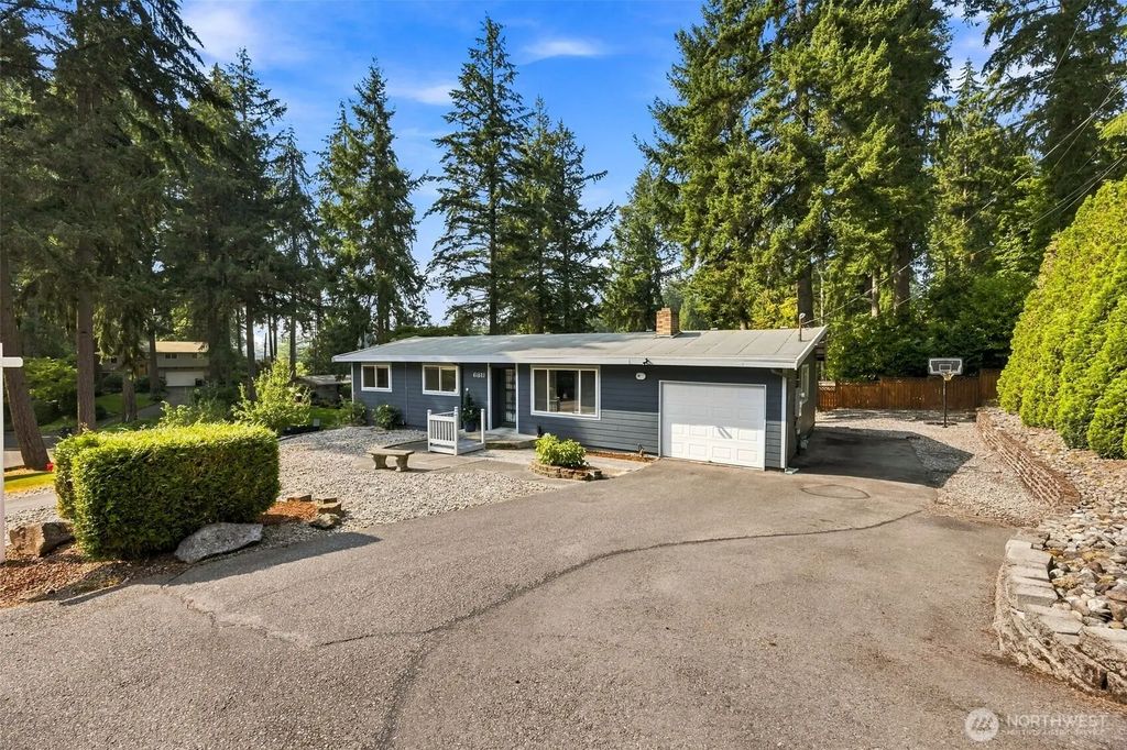 6811 82nd Street Sw, Lakewood