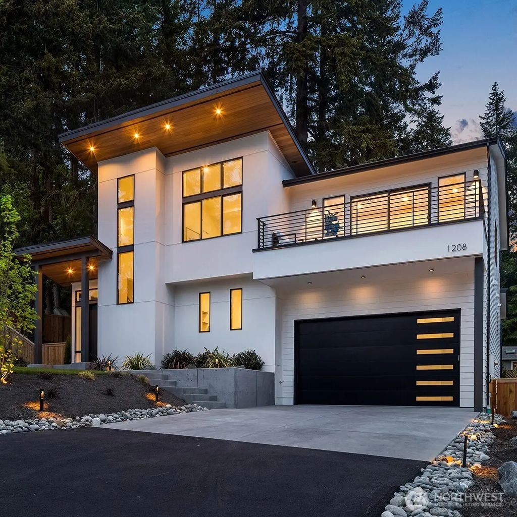 1208 211th Place, Sammamish