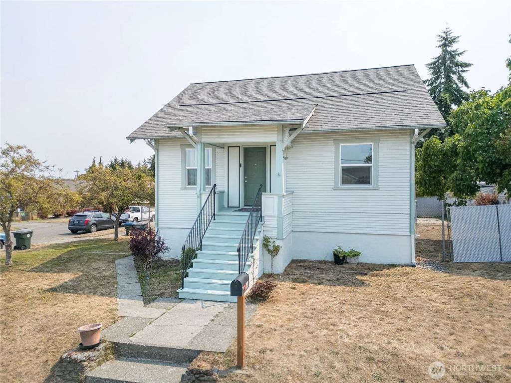 903 S Peabody Street, Port Angeles