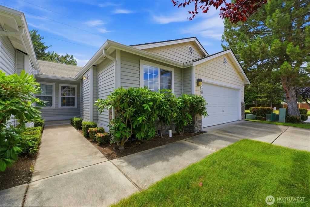 5220 77th Street W 8, Lakewood