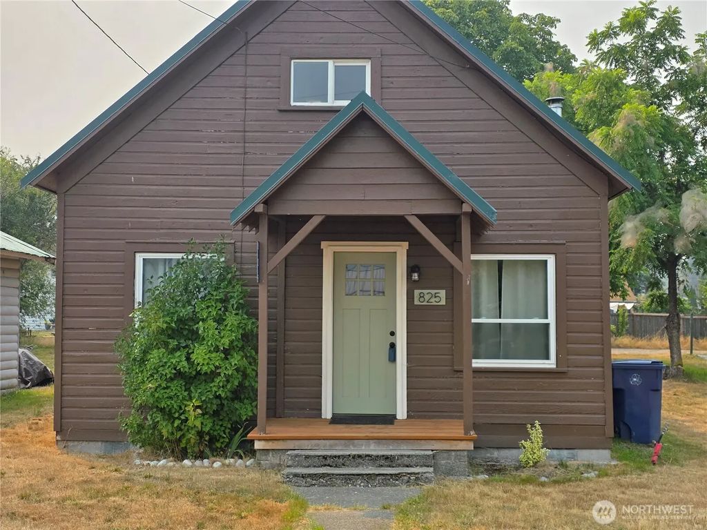 825 Sauk Avenue, Darrington