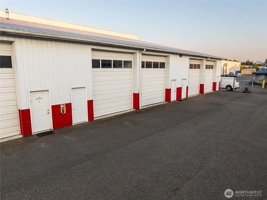 1906 Midway Lane 311, Bellingham
