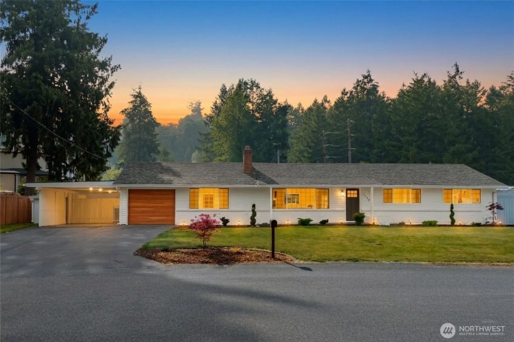 10002 Woodlawn Place Sw, Lakewood
