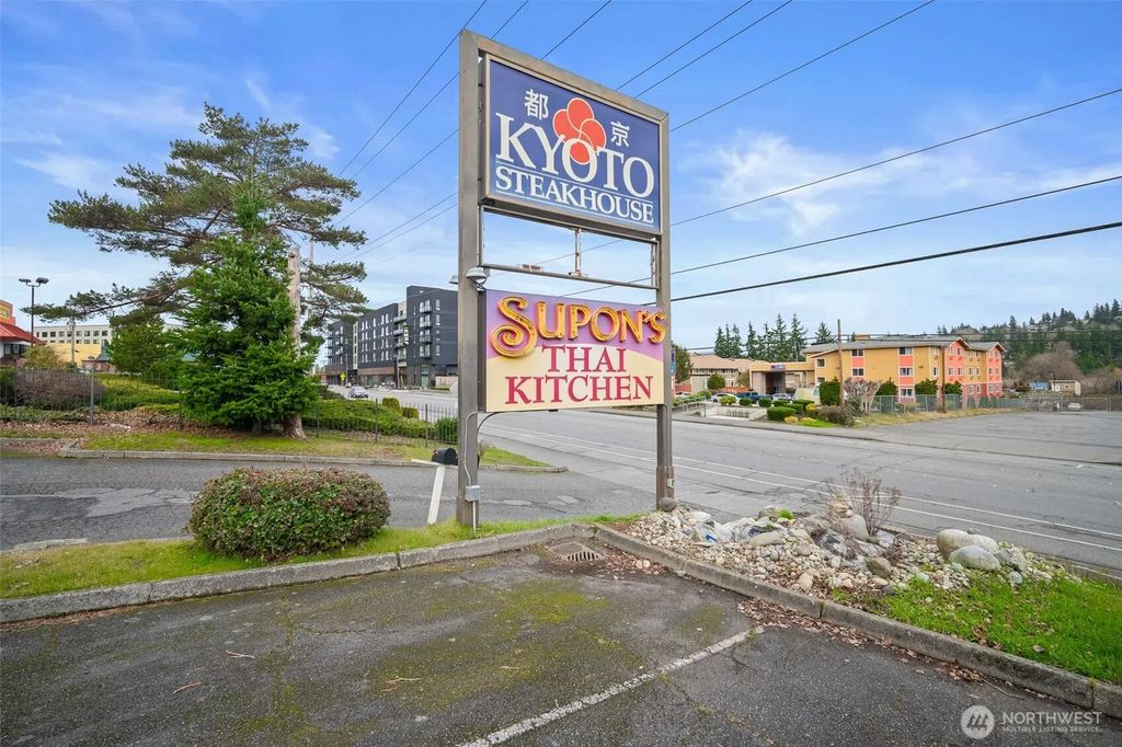 111 N Samish Way, Bellingham