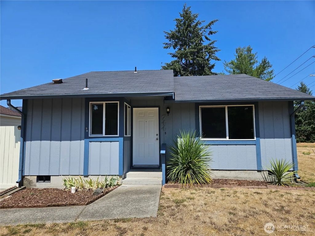 744 Berne Lane Se, Olympia