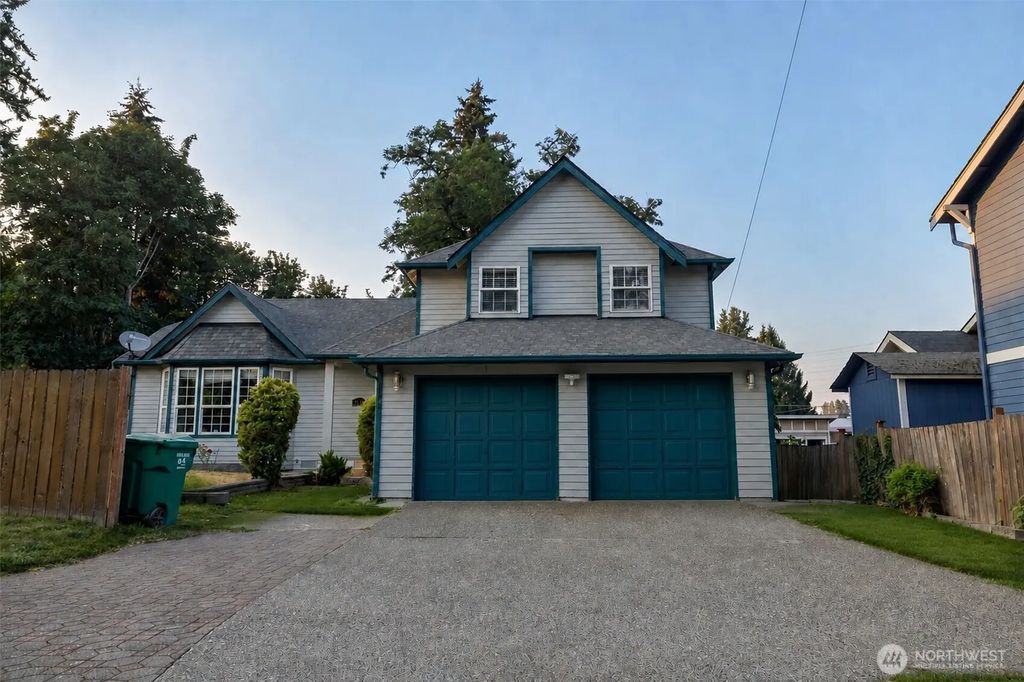 5018 Ryan Way, Seattle