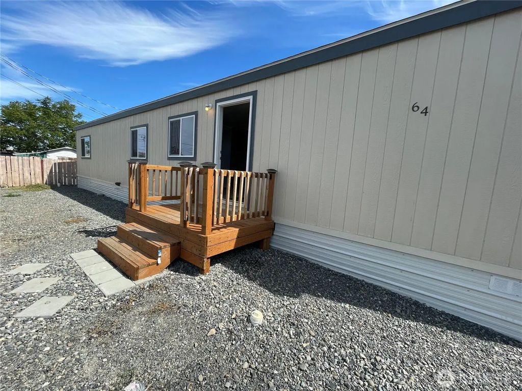 2700 Fruitvale Boulevard 64, Yakima