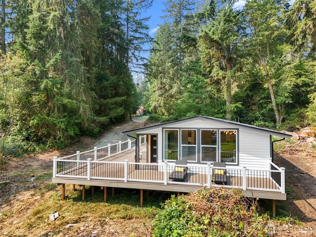 10717 Edgewood Drive, Anderson Island