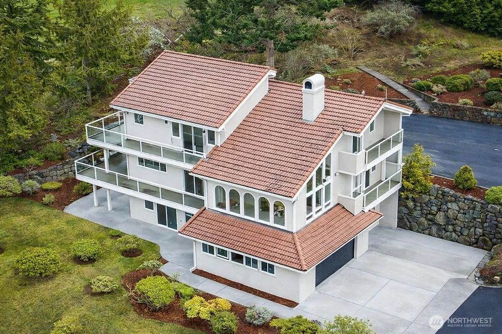 315 Quails Roost Road, Sequim
