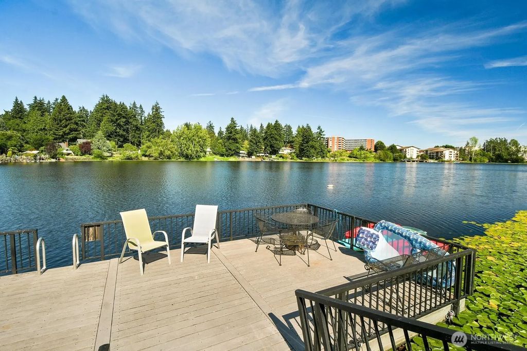 322 N 134th Street 102, Seattle