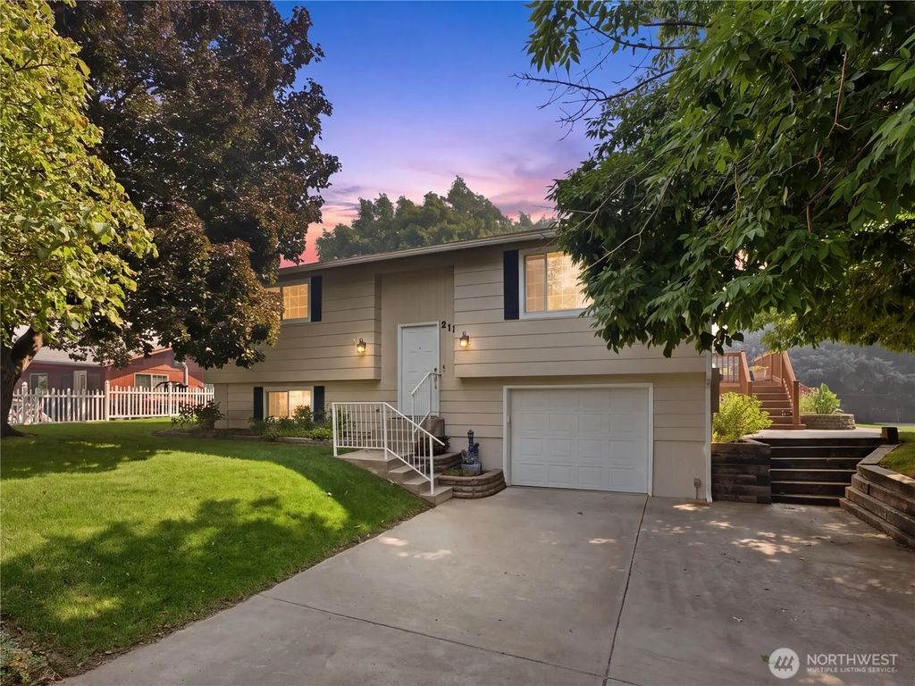 217 Ridgemont Drive, East Wenatchee