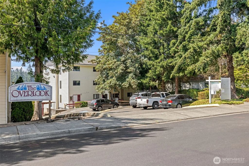 29645 18th Avenue S A201, Federal Way