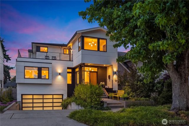 3215 39th Avenue W, Seattle