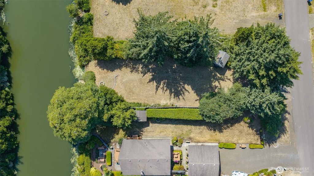 133 Cakesosta Street Sw, Ocean Shores