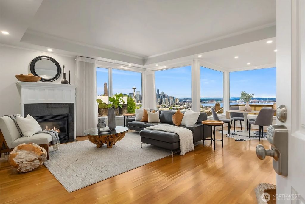 525 W Prospect Street A, Seattle