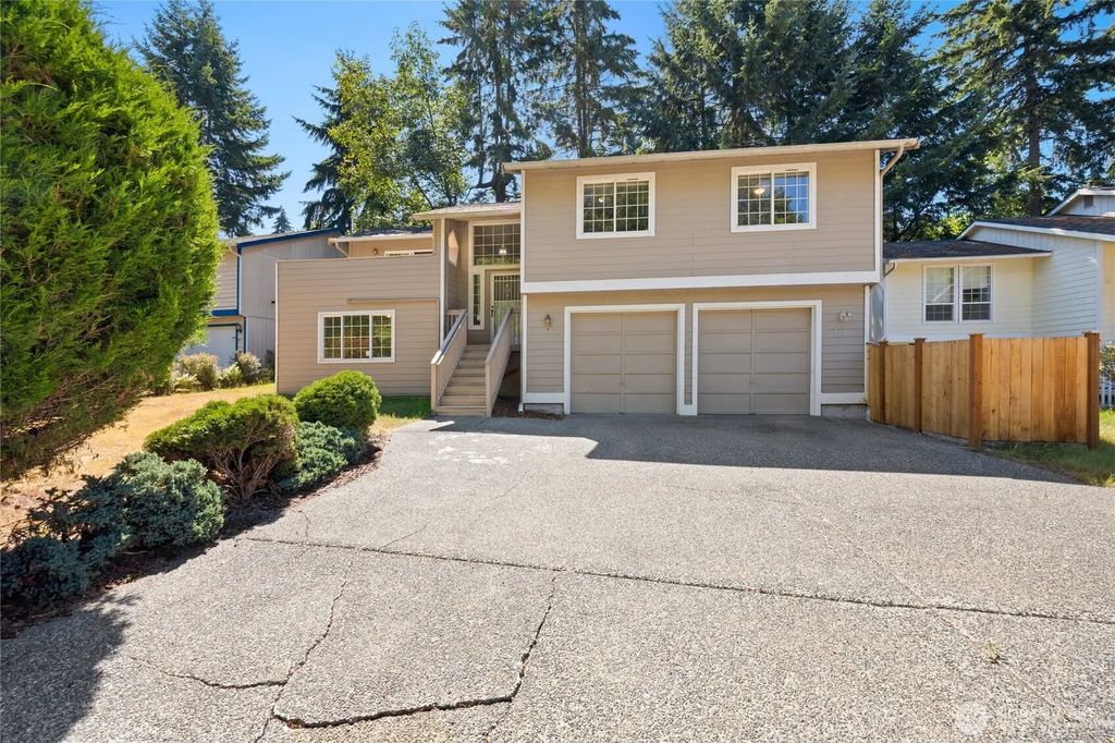 919 Sw 319th Place, Federal Way