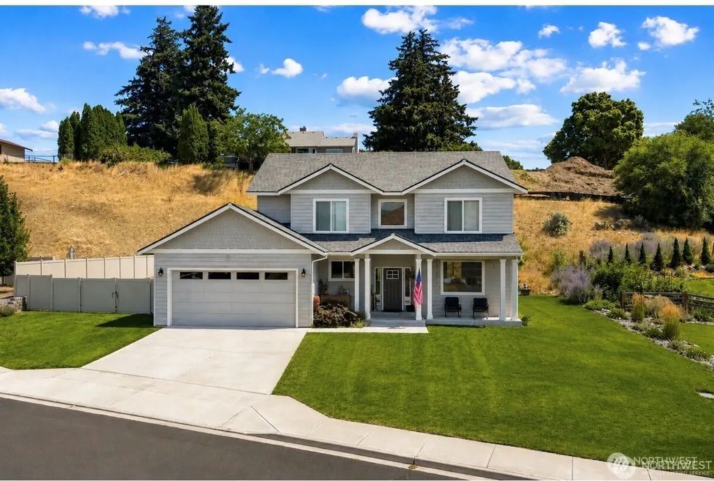 3113 Nw Delcon Court, East Wenatchee