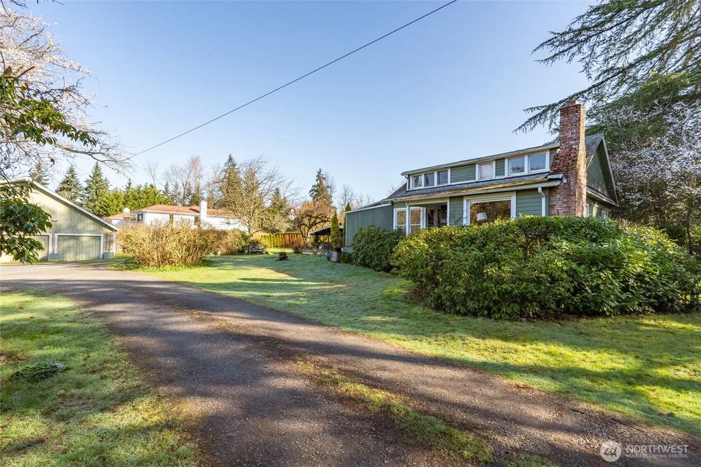 9406 Ne 32nd Street, Clyde Hill