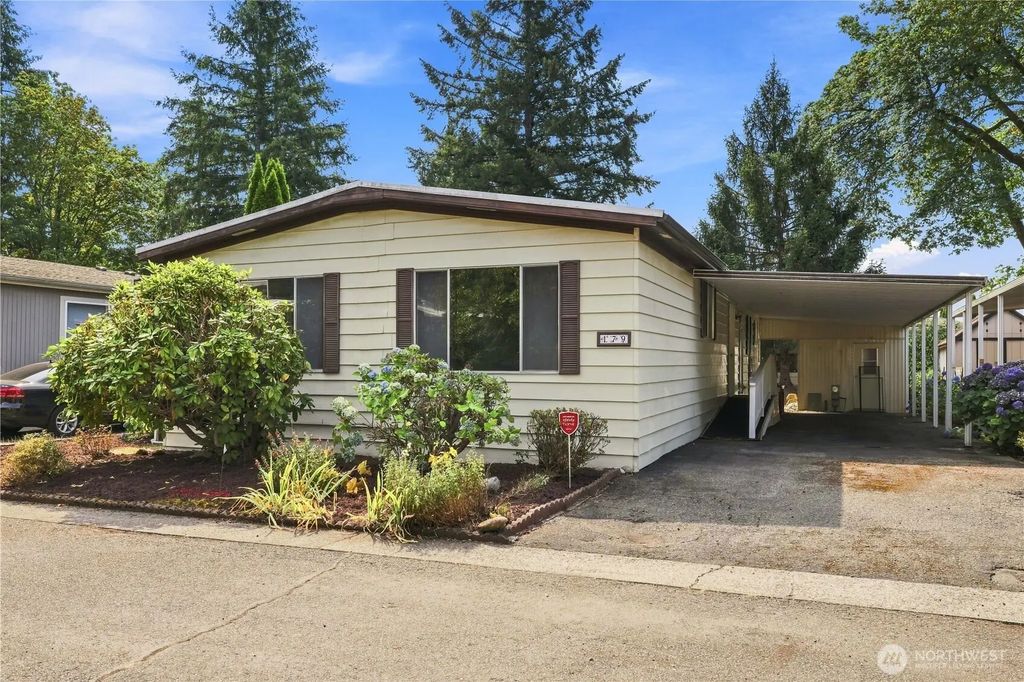 18425 Ne 95th Street 179, Redmond