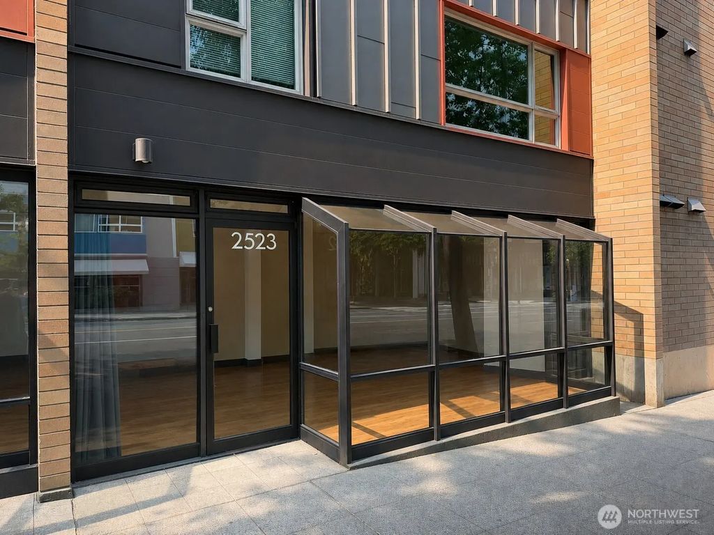2523 1st Avenue (r), Seattle