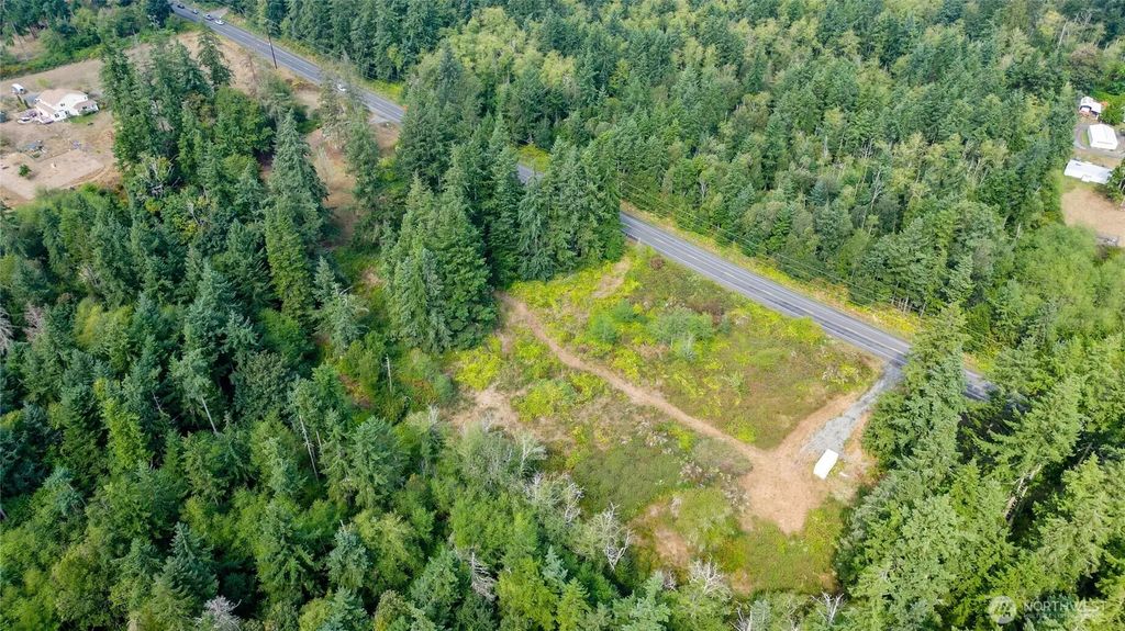 1110 Bush Point Road, Freeland