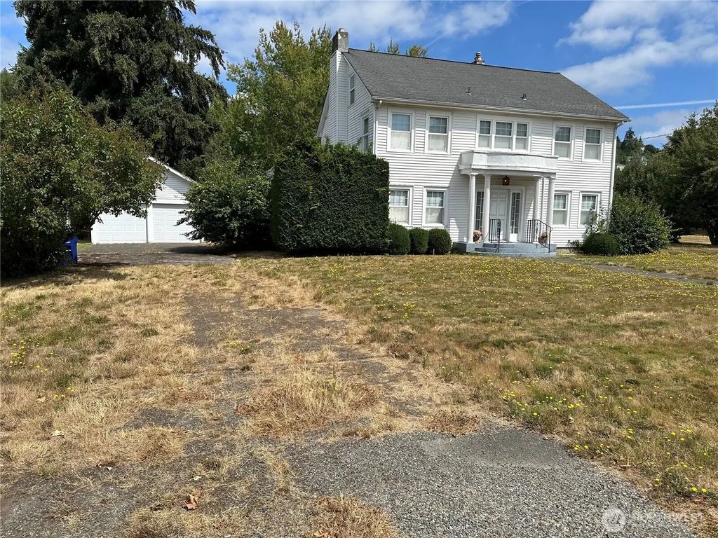 12313 Valley Ave E, Puyallup