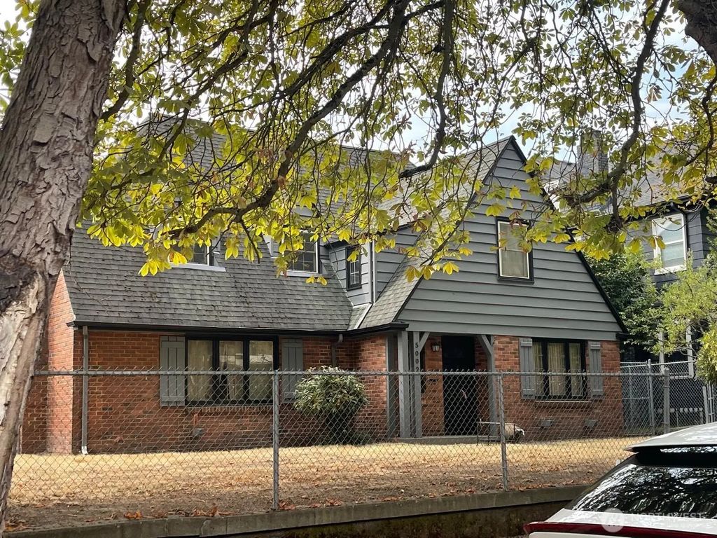 5009 16th Avenue Ne, Seattle